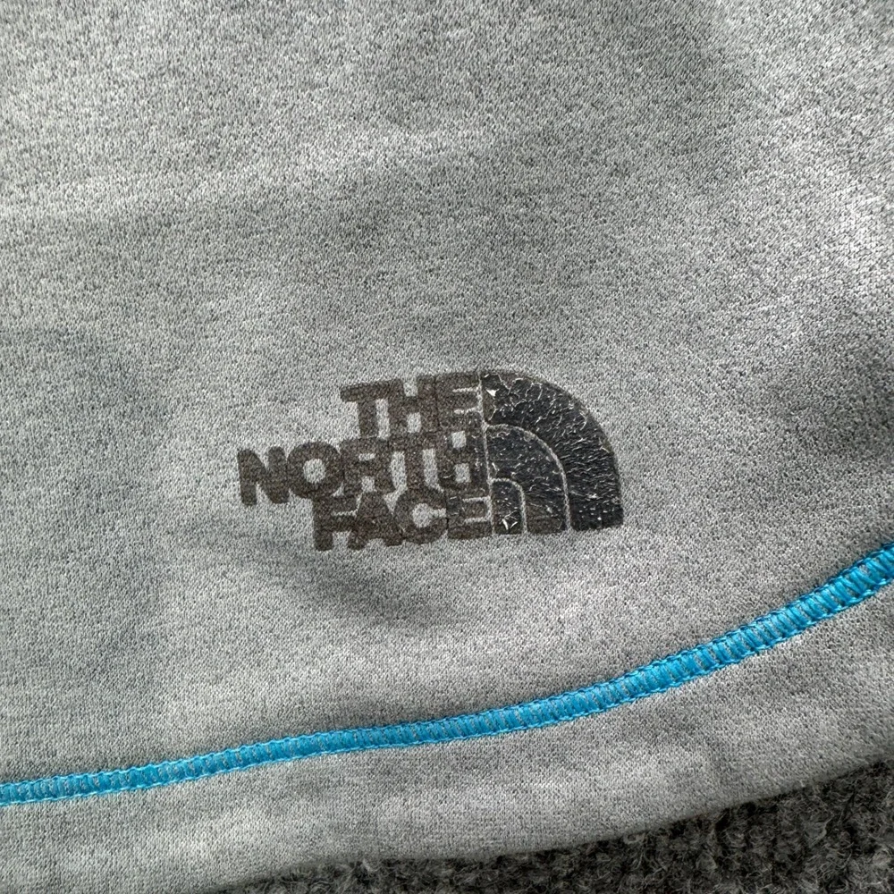 The North Face Shorts Mens XXL Gray Blue Fleece‎ Lined Zipper Pockets Athletic